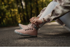 004 BAREFOOT OUTLET