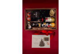 VÁNOČNÍ BALÍČEK + DÁRKOVÝ POUKAZ